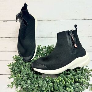 ZARA girls black sock sneaker boots size 30 with zipper closure